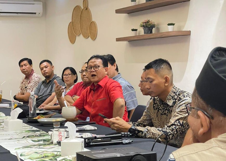 Bersama Warga Keturunan Tionghoa Cirebon, Prof. Rokhmin Hadirkan Solusi Untuk Masyarakat