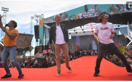 Hajatan Rakyat di Cirebon: Ganjar dan Kaka Slank Bawa Lagu Orkes Sakit Hati dan  Jangan Ingkari Janji