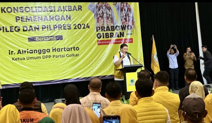 Konsolidasi di Cirebon, Airlangga Targetkan Golkar Menang 20 Persen di Nasional