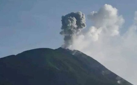 Akibat  Abu Vulkanis Ile  Lewotolok, Warga 2 Desa Kesulitan Peroleh Air Bersih