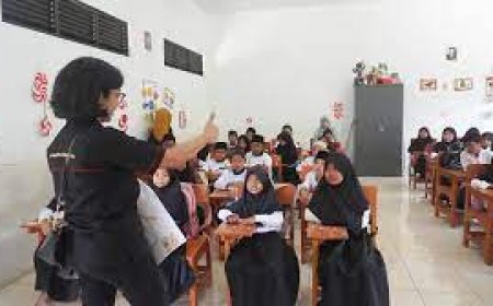 Siswa SD Di Cikarang, Belajar Bahaya Penggunaan Plastik