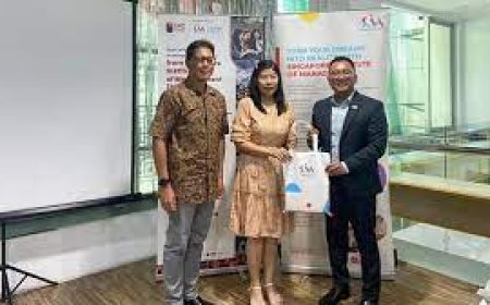 Kolaborasi UIC College dan SIM GE, Mahasiswa Indonesia Kuliah di Jakarta Lulus di Singapura