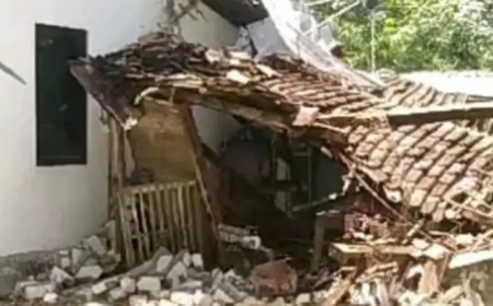 Infrastruktur dan rumah di Bawean, Rusak Akibat Gempa Tuban