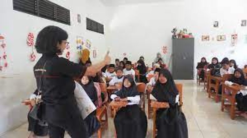 Siswa SD Di Cikarang, Belajar Bahaya Penggunaan Plastik