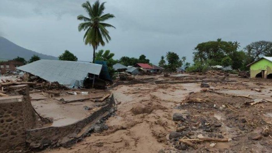 Lumpuhnya Akses Jalan Akibat Bajir Bandang, Flores Timur