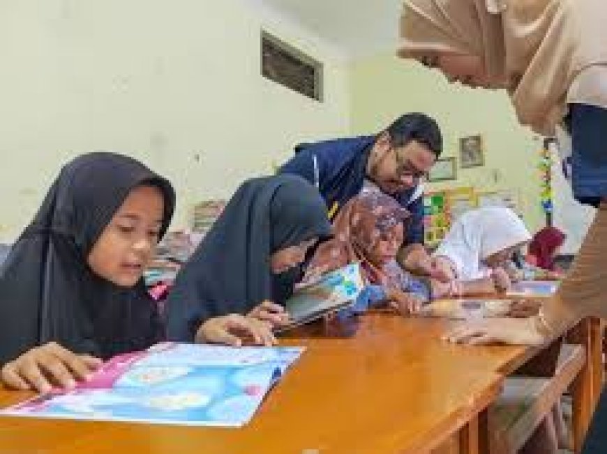 Erha Ultimate, Dukung Gerakkan Relawan Mengajar Anak-anak Pemulung