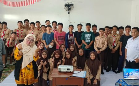 Cegah Berita Hoaks, 4 Akademisi ini Lakukan Abdimas di SMP-SMA Al-Ghurabaa Jakarta