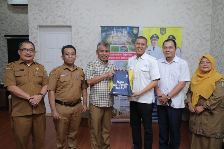 Kegiatan OSMB, UT Medan Lakukan Kerjasama Pemkab Tapanuli Utara dan Pelantikan Pengurus Cabang IKA UT Tapanuli Utara