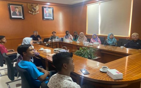Tim Abdimas UT Bangun Literasi Digital Warga Pedalaman