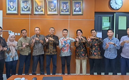 Sosialisasi Teknik Penyusunan Surat Keputusan di UT: Meningkatkan Tata Kelola Administrasi yang Profesional