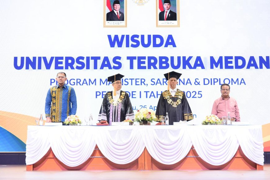UT  Medan Gelar Wisuda Perdana 2025
