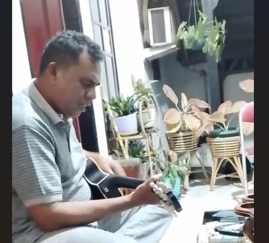 Ayah Kace dan Simfoni Pengabdian