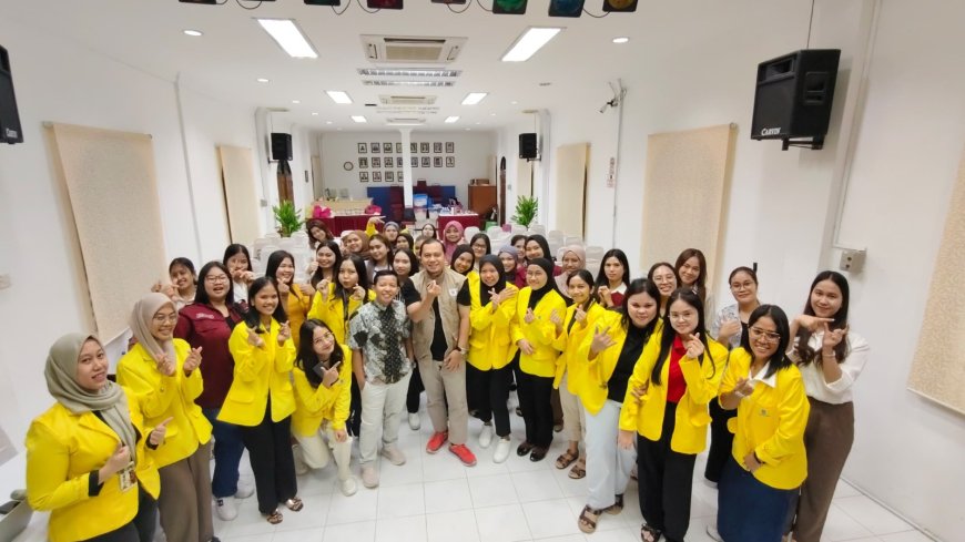 Sosialisasi Kurikulum Baru Bersama Mahasiswa UT Penang di Aula KJRI Penang
