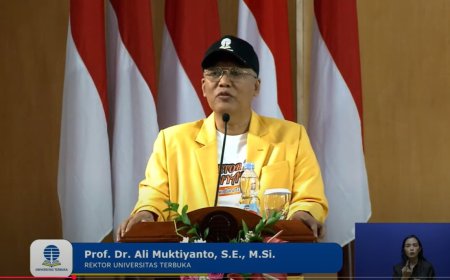 Rektor UT Sambut Hangat Mahasiswa Baru