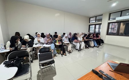 Semangat Dosen FEB UMC Mengajar di Hari Ahad, Dedikasi Nyata Mencerdaskan Generasi Bangsa