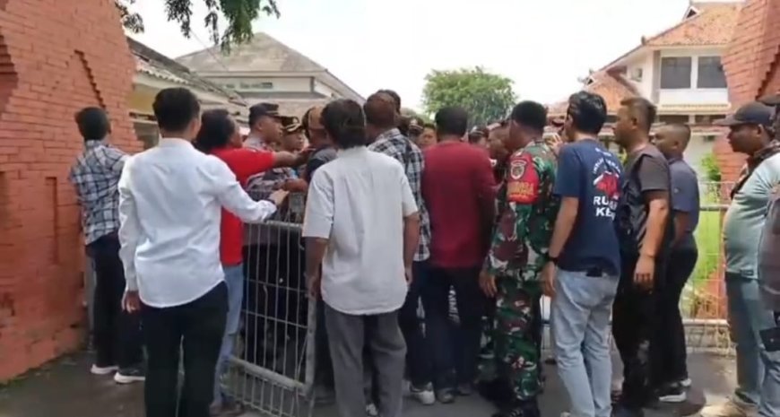 Kebebasan Pers Diuji, Jurnalis Dihalang saat Liput Aksi Petani Tebu di Cirebon