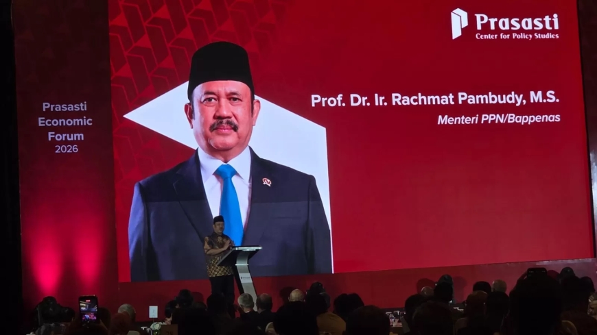 MBG Dinilai Lebih Mendesak daripada Lapangan Kerja