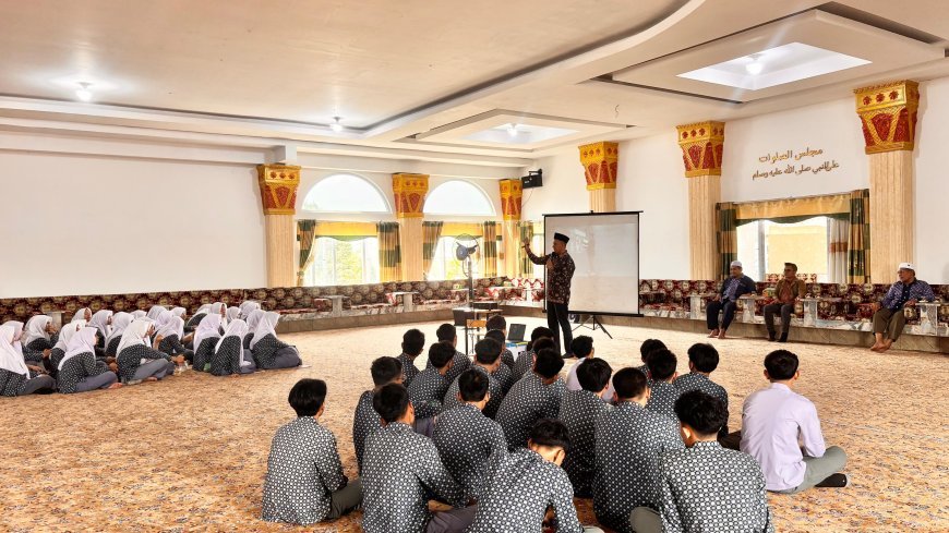 UT Medan Sosialisasikan Kuliah Jarak Jauh ke Pesantren Al Kausar Al Akbar