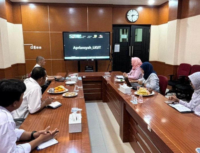 Tingkatkan Tata Kelola Administrasi: UT Medan bersama Unit Kearsipan UT Lakukan Penyusutan Arsip Tahap II