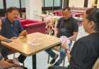 Ayah Erik: Satu Meja Domino, Empat Kepala Menyatukan Perbedaan